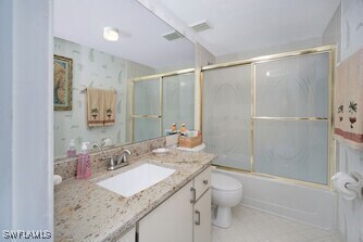 3511 Antarctic Cir in Naples, FL - Foto de edificio
