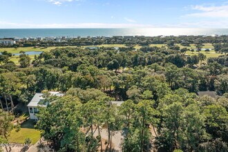 131 Oakleaf Dr in Pine Knoll Shores, NC - Building Photo - Building Photo
