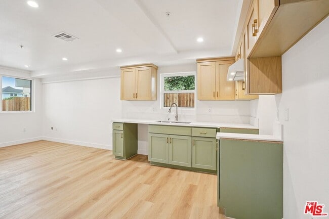 property at 1185 Leighton Ave