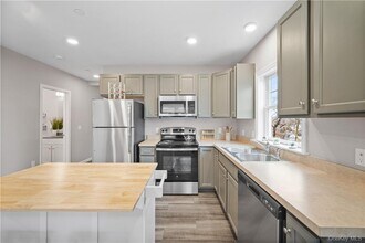 108 N Kensico Ave in White Plains, NY - Building Photo - Building Photo