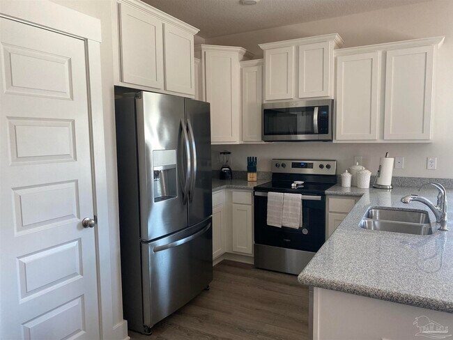 9613 Nature Creek Blvd in Pensacola, FL - Building Photo - Building Photo