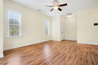 1471 Thanksgiving Fire Rd in Selma, NC - Foto de edificio - Building Photo