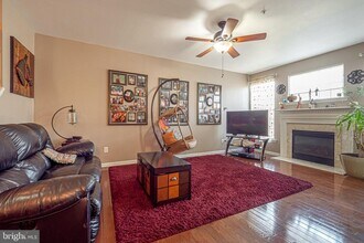 227 Birchwood Dr in West Chester, PA - Building Photo - Building Photo