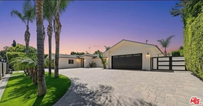 6243 Berquist Ave in Los Angeles, CA - Building Photo - Building Photo