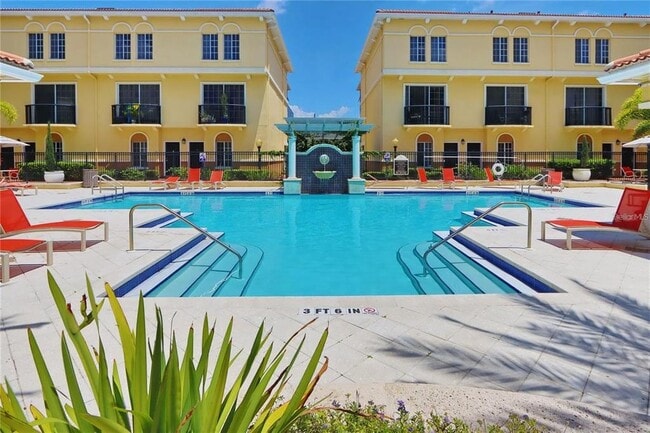 5238 W Kennedy Blvd in Tampa, FL - Building Photo - Building Photo