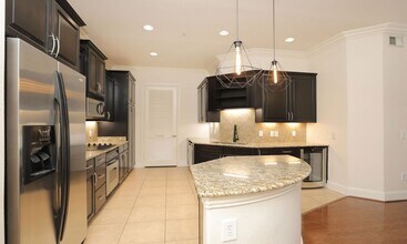 2120 Kipling St in Houston, TX - Building Photo - Building Photo