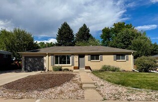 3343 W Wagon Trail Dr in Englewood, CO - Building Photo
