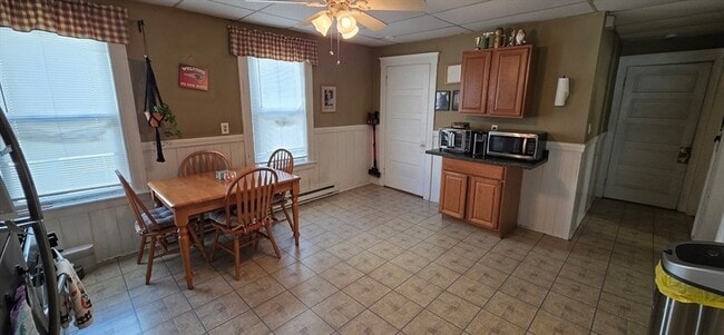 72 Seymour St, Unit 2 in Worcester, MA - Building Photo - Building Photo