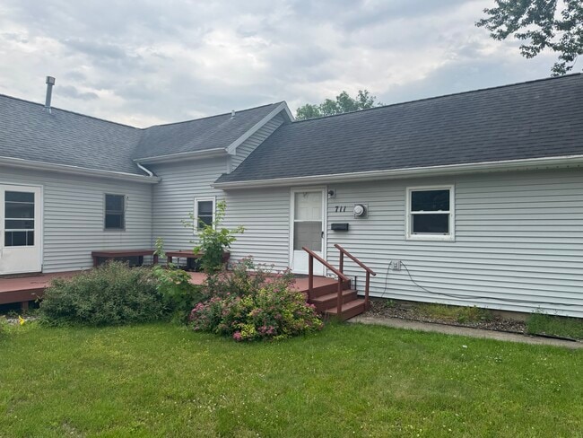 property at 709 W Market St