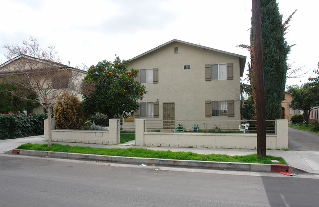 1418 E Maple St in Glendale, CA - Building Photo - Building Photo