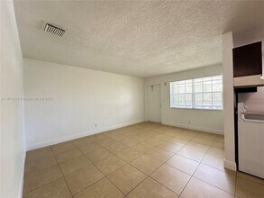 2900 NE 17th Ave in Pompano Beach, FL - Building Photo - Building Photo
