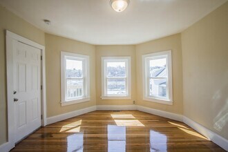 23 Wilson St in Worcester, MA - Building Photo - Building Photo