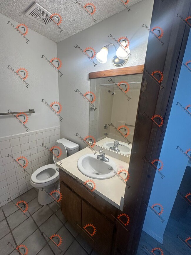 1407 S Prince St in Clovis, NM - Building Photo - Building Photo