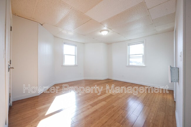 87 Myrtle St in New Bedford, MA - Building Photo - Building Photo