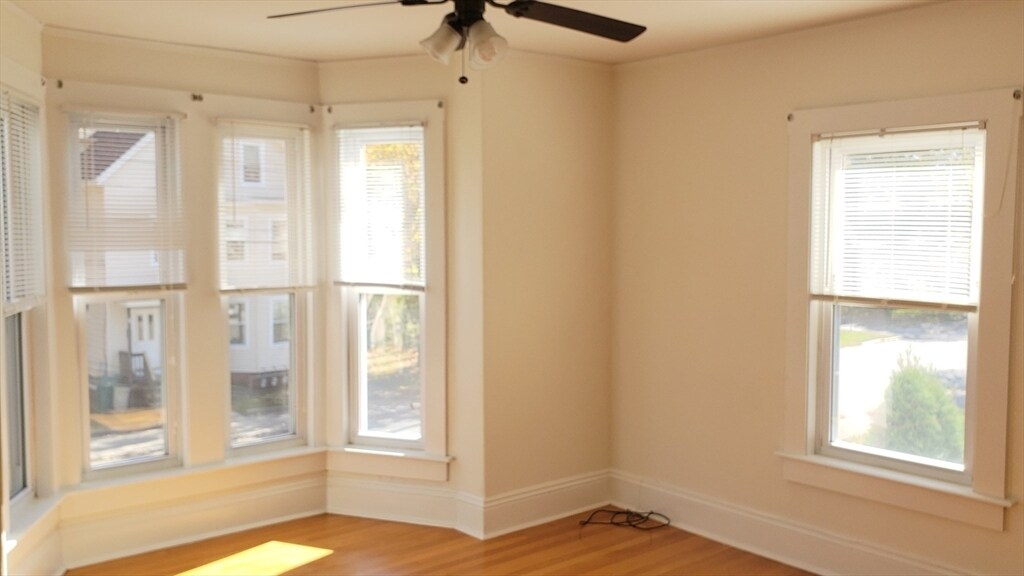 24 Hope St in Attleboro, MA - Foto de edificio