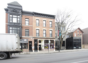 922-924 W Armitage Ave in Chicago, IL - Building Photo - Building Photo