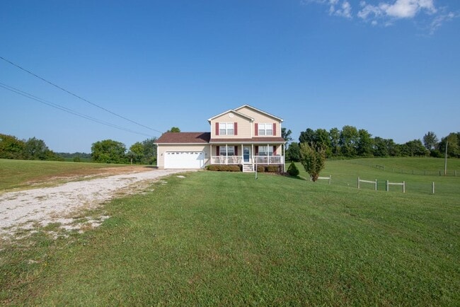 650 Farmington Dr in Vine Grove, KY - Building Photo - Building Photo
