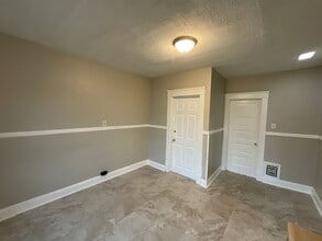 3210 Louisiana Ave in Cleveland, OH - Building Photo - Building Photo