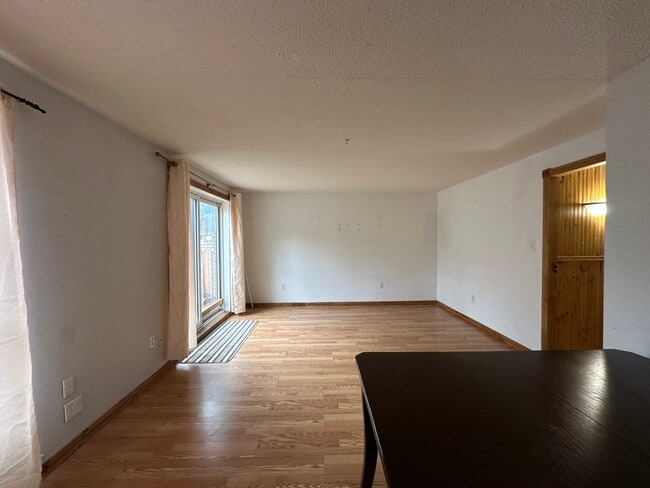 43 Taunton Rd E in Oshawa, ON - Building Photo - Building Photo