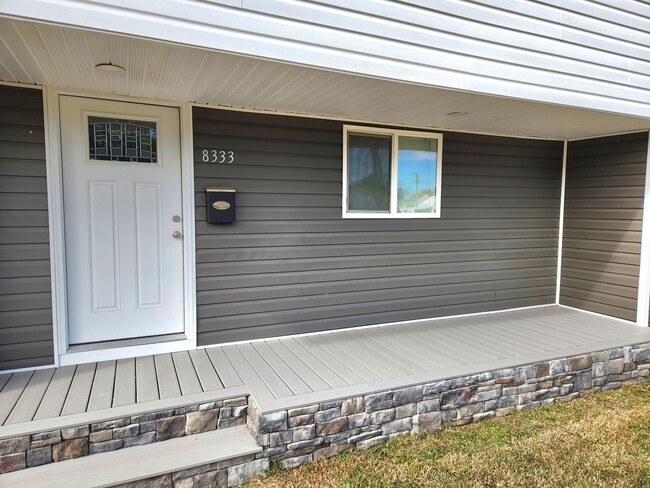 8333 Halprin Dr in Norfolk, VA - Building Photo - Building Photo