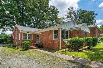 1001 Watts St in Durham, NC - Building Photo - Building Photo
