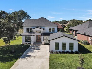 49 Winterhaven Ln in Montgomery, TX - Building Photo - Building Photo