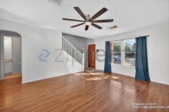 5515 Champions Hill Dr in San Antonio, TX - Building Photo - Building Photo