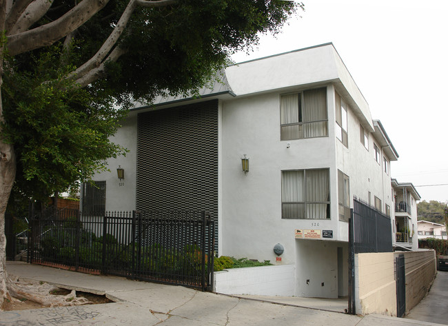 520 N Kenmore Ave in Los Angeles, CA - Building Photo - Building Photo