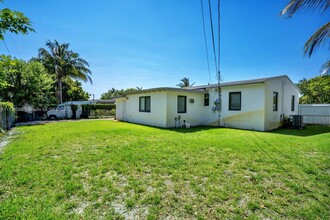 838 NW 147th St in Miami, FL - Building Photo - Building Photo