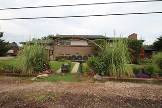 12175 W 8th Ave in Lakewood, CO - Building Photo - Building Photo