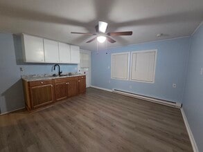 24 Rocky Hill Ave, Unit 2nd Floor in New Britain, CT - Foto de edificio - Building Photo