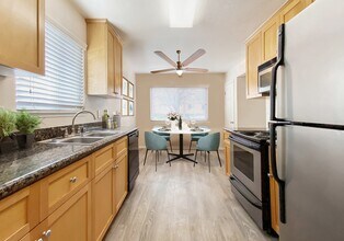 Pleasanton Place in Pleasanton, CA - Building Photo - Building Photo