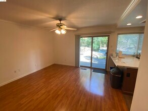 894 St John Cir in Concord, CA - Building Photo - Building Photo