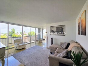 375 Atlantic Ave in Long Beach, CA - Building Photo - Building Photo