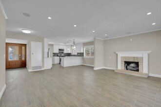 20111 Lakemore Dr in Santa Clarita, CA - Building Photo - Building Photo