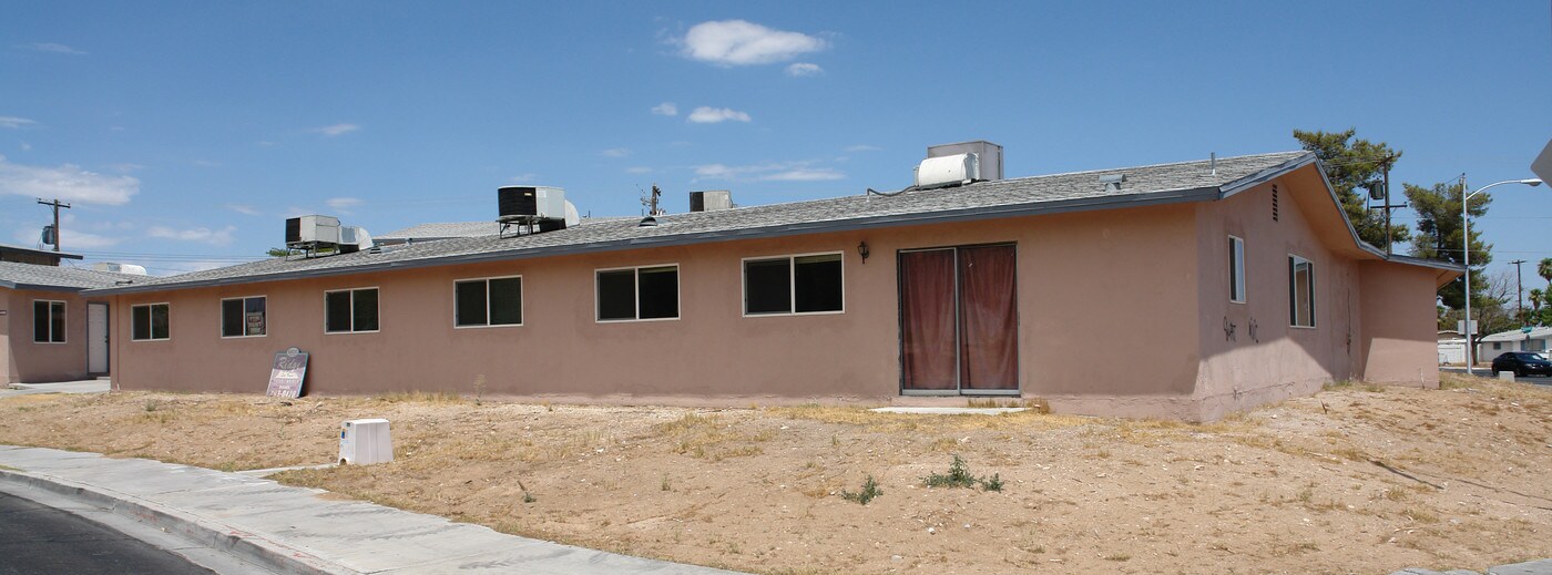 6400 Casada Way in Las Vegas, NV - Building Photo