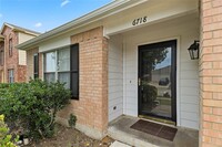 6718 Ambercrest Dr in Arlington, TX - Foto de edificio - Building Photo