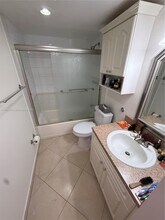 1555 W 44th Pl in Hialeah, FL - Building Photo - Building Photo