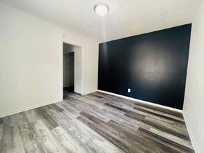1706 S Sterling Ave in Independence, MO - Building Photo - Building Photo