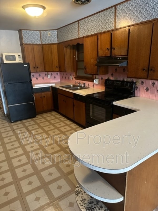 property at 639 2nd St