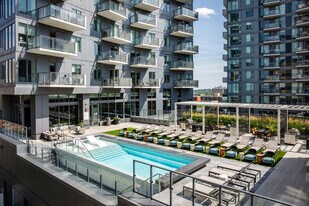 Two Park Central in Calgary, AB - Building Photo