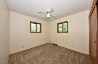 W166N9108 Grand Ave, Unit 3 in Menomonee Falls, WI - Building Photo - Building Photo