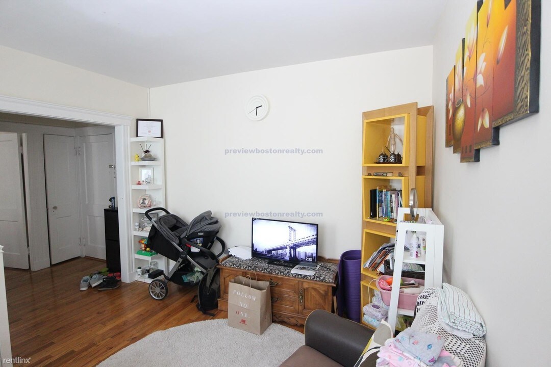 131 Washington St-Unit -APT# 124 in Boston, MA - Building Photo
