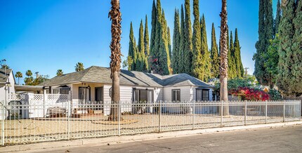 15157 Valleyheart Dr, Unit A in Sherman Oaks, CA - Building Photo - Building Photo