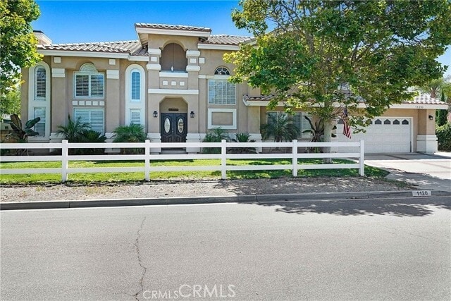 1120 Cherokee Ct