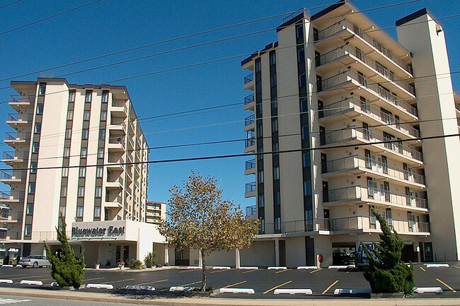 13400 Coastal Hwy, Unit Bluewater East 301N in Ocean City, MD - Foto de edificio - Building Photo