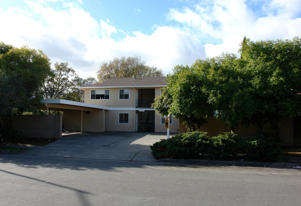 2307 Heidi Pl in Santa Rosa, CA - Building Photo