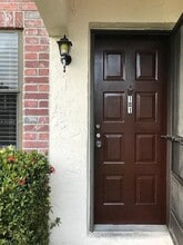 6031 Shaker Wood Cir in Tamarac, FL - Building Photo - Building Photo