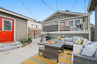 4744 Del Monte Ave in San Diego, CA - Foto de edificio - Building Photo