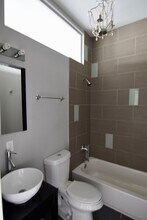 826 N Broad St in Philadelphia, PA - Building Photo - Building Photo